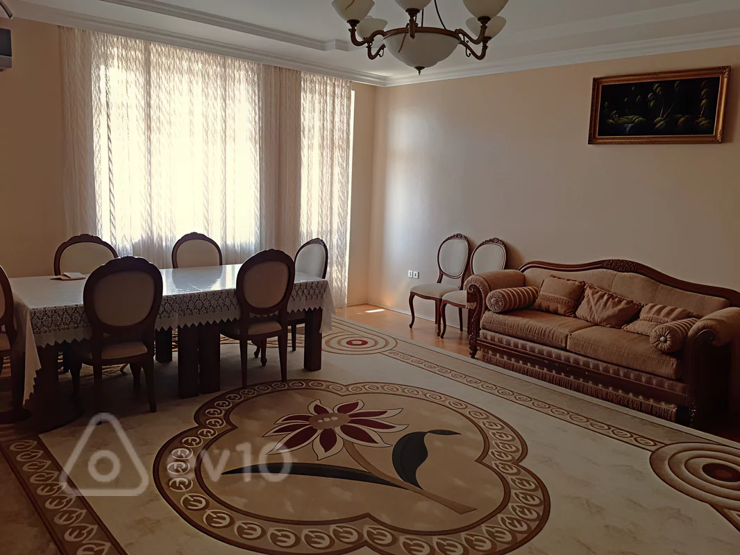 3 otaqlı mənzil, 130 m², Həsən Əliyev küçəsi — kirayə — Bakı
