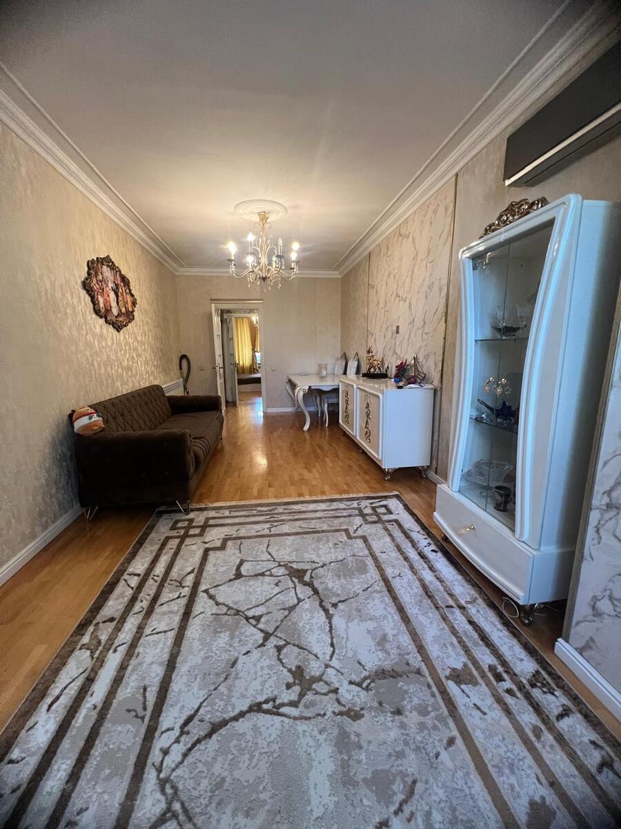 Satılır 2 otaqlı köhnə tikili 63 m² — Mənzil, Bakı (3)