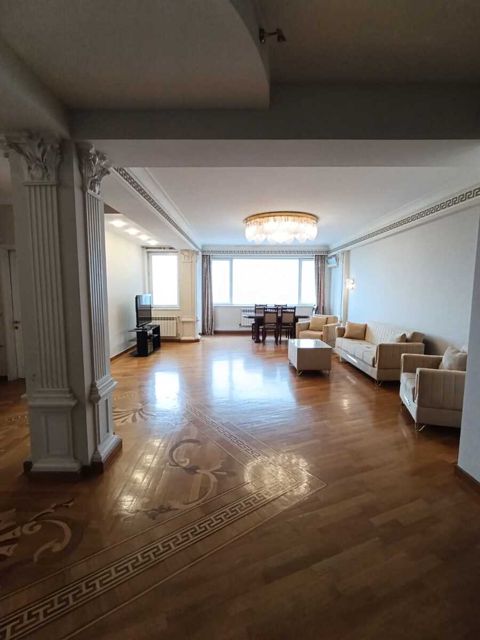 İcarəyə verilir 3 otaqlı yeni tikili 180 m² — Bakı