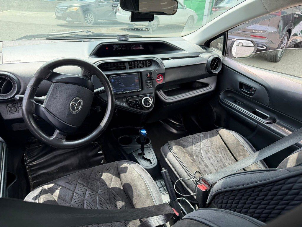 Toyota Aqua, 1.5 L, 0.87 kWh, 2019 il, 140 000 km 77-UZ-653 — Avtomobillər, Bakı (5)