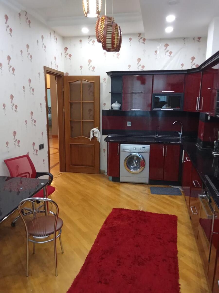 İcarəyə verilir 4 otaqlı yeni tikili 200 m² — Mənzil, Bakı (7)