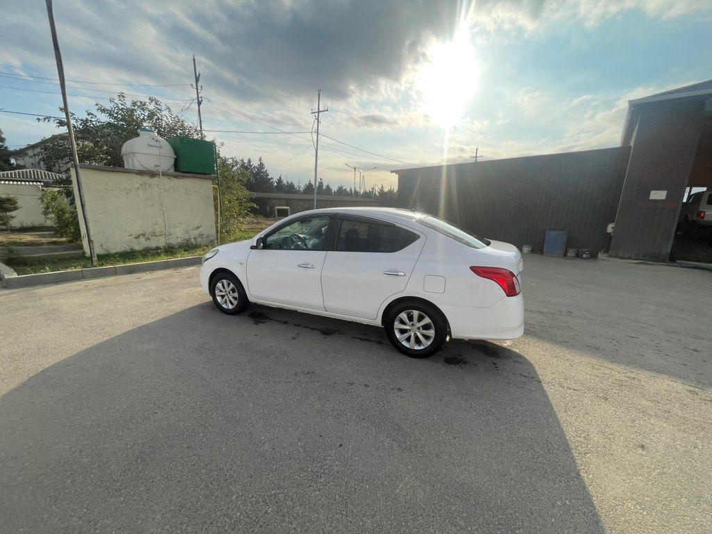 Nissan Sunny, 1.5 L, 2014 il, 214 000 km — Avtomobillər, Bakı (2)