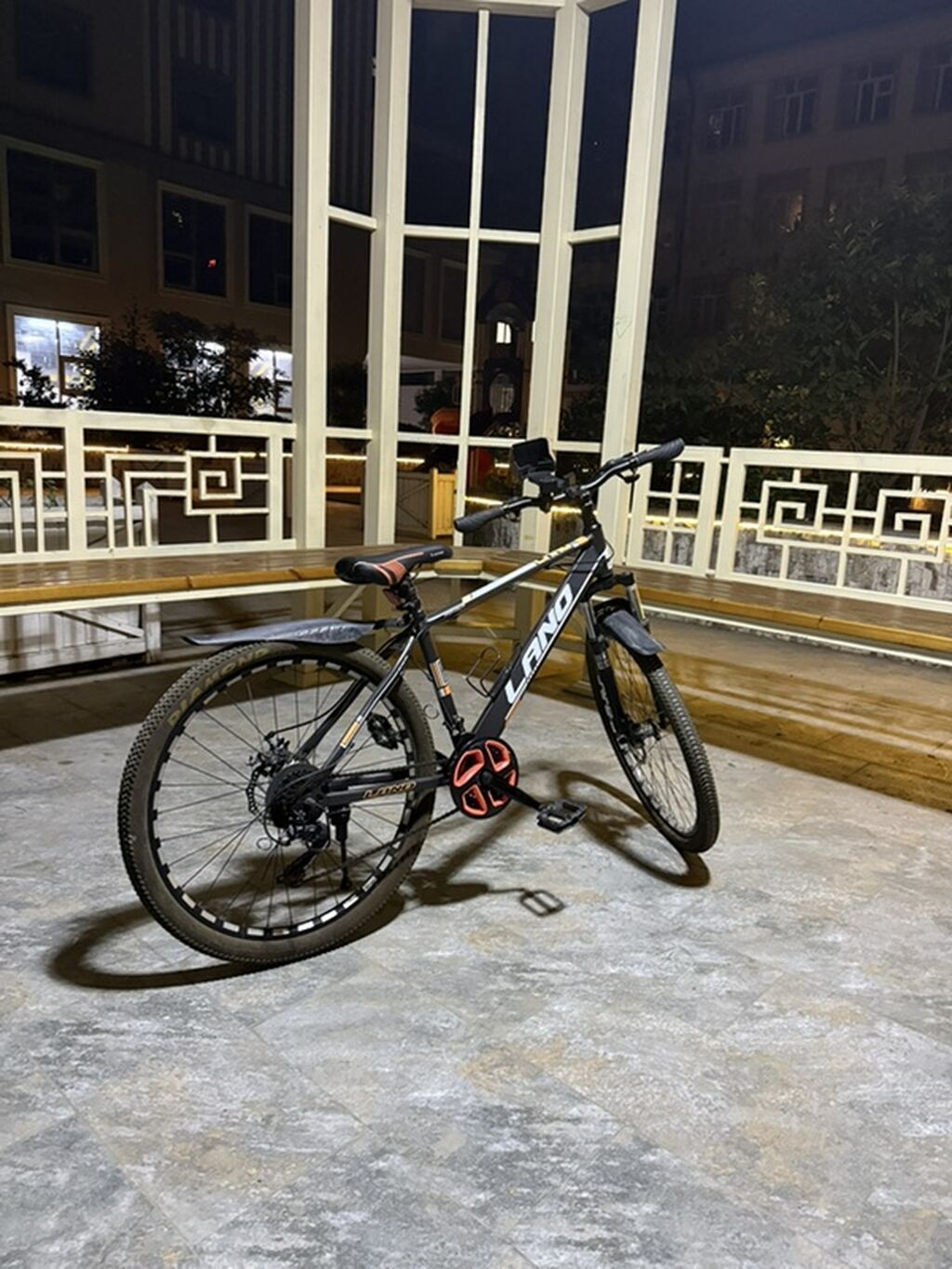 Lanq dağ/şossə hibrid velosipedi Xüsusiyyətlər: - Geniş ölçülü yüngül — Yol velosipedləri, Bakı