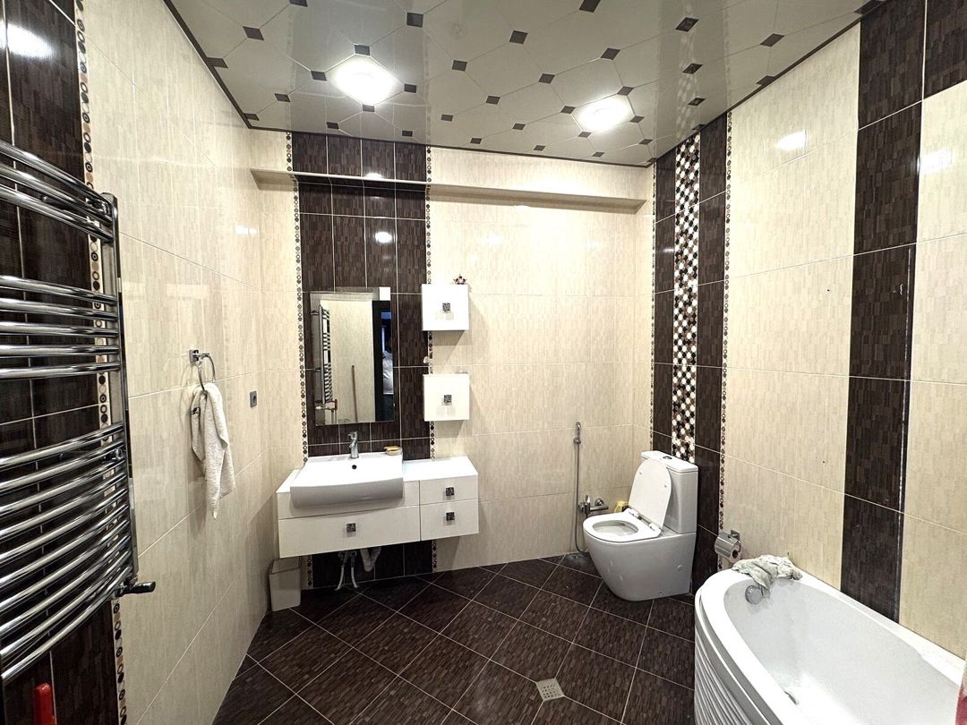 Satılır 3 otaqlı yeni tikili 130 m² — Mənzil, Bakı (11)