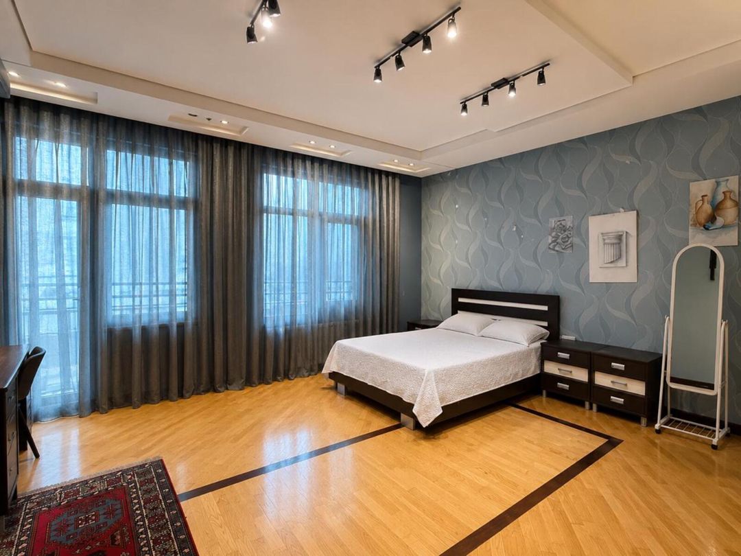 Satılır 4 otaqlı yeni tikili 240 m² — Mənzil, Bakı (9)
