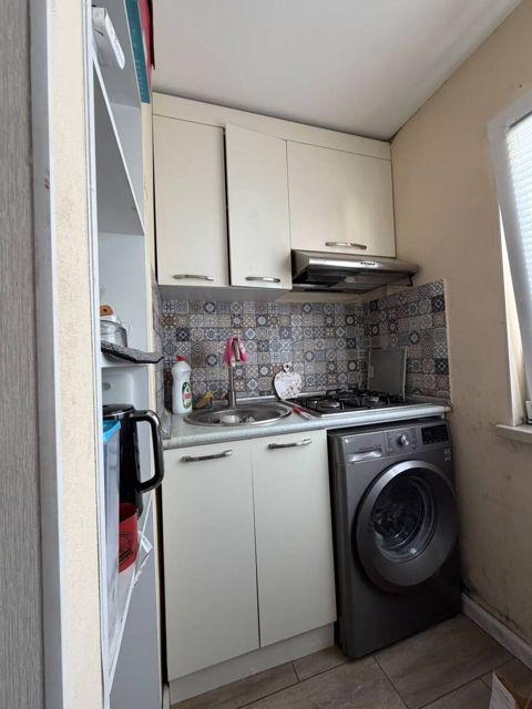 Satılır 2 otaqlı köhnə tikili 35 m² — Bakı