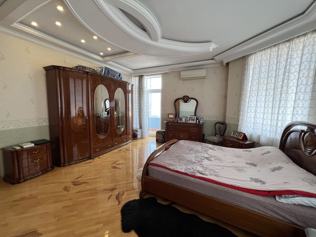 Satılır 4 otaqlı yeni tikili 200 m² — Mənzil, Bakı (11)