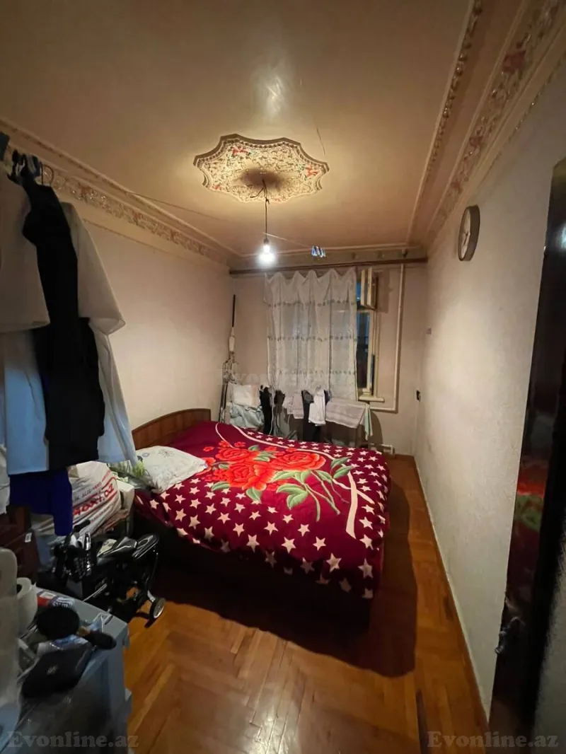 Satılır 3 otaqlı Mənzil Köhnə tikili 100 m² Bakı, Nizami r., Xalqlar Dostluğu m., 8-ci kilometr — Mənzil, Bakı (2)