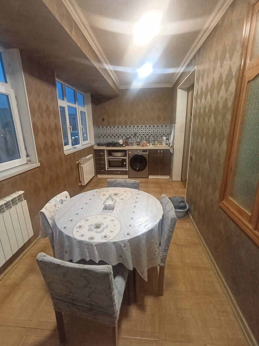 Satılır 5 otaqlı köhnə tikili 110 m² — Mənzil, Bakı (12)