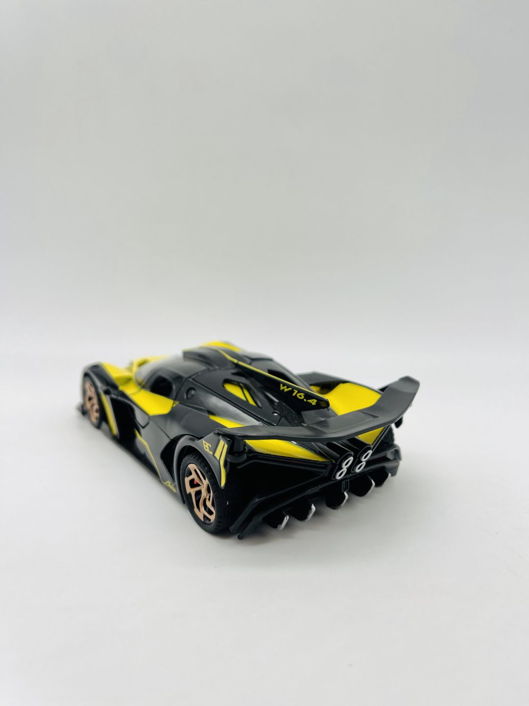Maşın Bugatti Bolide, metal, sarı — Mallar, Bakı (2)