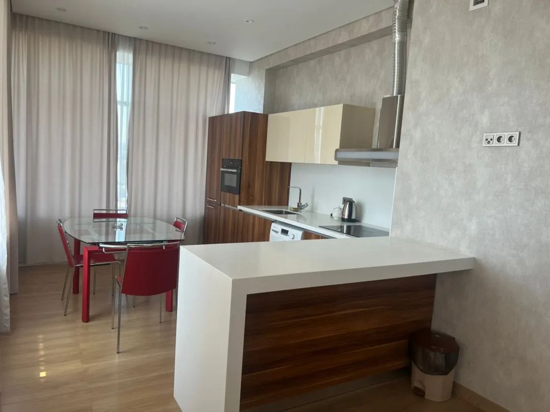 İcarəyə verilir 4 otaqlı yeni tikili 220 m² — Mənzil, Bakı (5)
