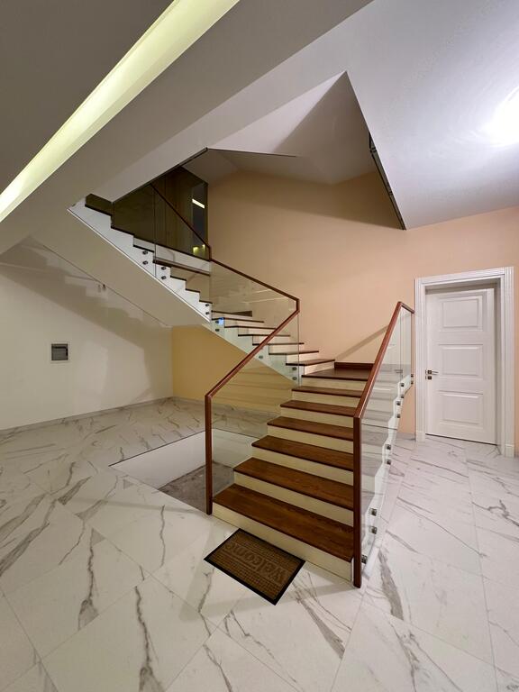 Satılır 8 otaqlı həyət evi/bağ evi 700 m² — Ev, villa, Bakı (12)