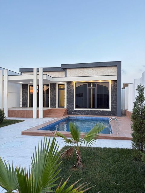 Satılır 4 otaqlı həyət evi/bağ evi 180 m² — Bakı