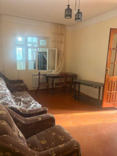 Satılır 2 otaqlı köhnə tikili 51.7 m² — Bakı
