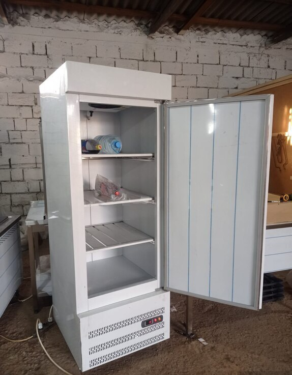 Soyuducu vitrinlər restoran və iaşə obyektləri üçün — 550 ₼ · Bakı · Soyuq vitrini Soyuducu vitrinlər restoran və iaşə obyektləri üçün — Bakı