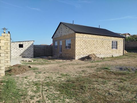 Torpaq sahəsi ilə birlikdə fərdi ev - Ümumi: Həyətyanı, daş hasarla — Digah