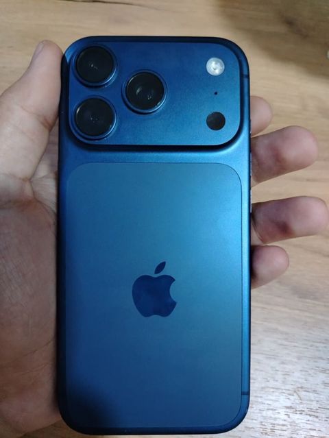 IPhone 17 Pro, 256 GB, Mavi, Simsiz şarj — Masazır