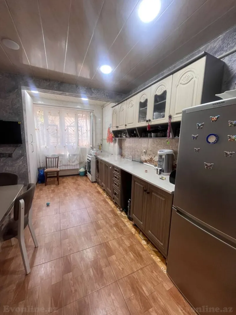 Satılır 3 otaqlı Mənzil Köhnə tikili 35 m² Bakı, Yasamal r., İnşaatçılar m — Mənzil, Bakı (5)