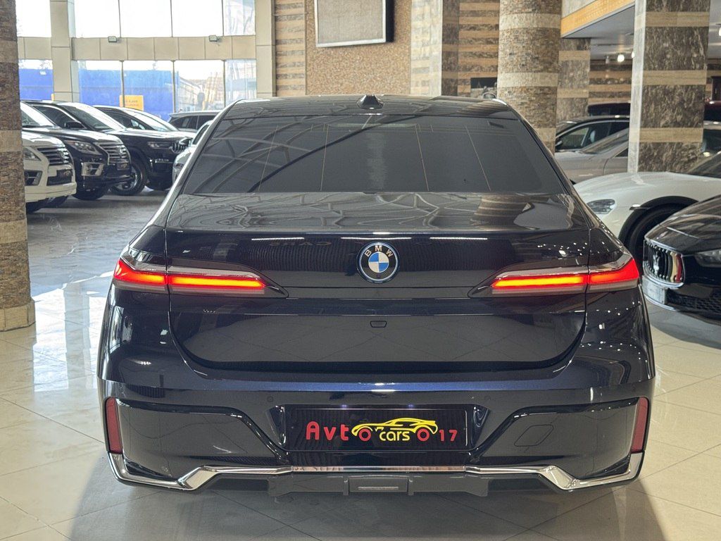BMW i7 M70, 105.7 kWh, 2023 il, 89 000 km — Avtomobillər, Bakı (8)