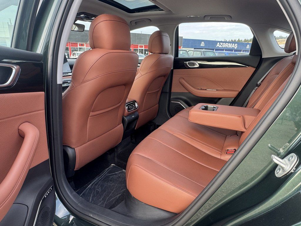 Geely Emgrand, 1.5 L, 2025 il, yeni — Avtomobillər, Bakı (9)