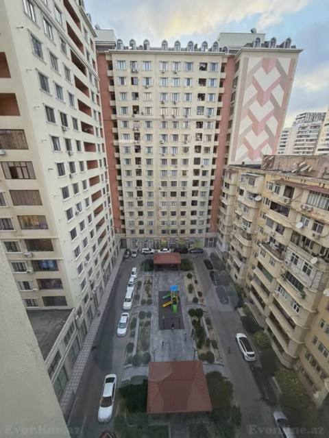 Satılır 3 otaqlı Mənzil Yeni tikili 100 m² Bakı, Yasamal r., Elmlər Akademiyası m — MetroCity