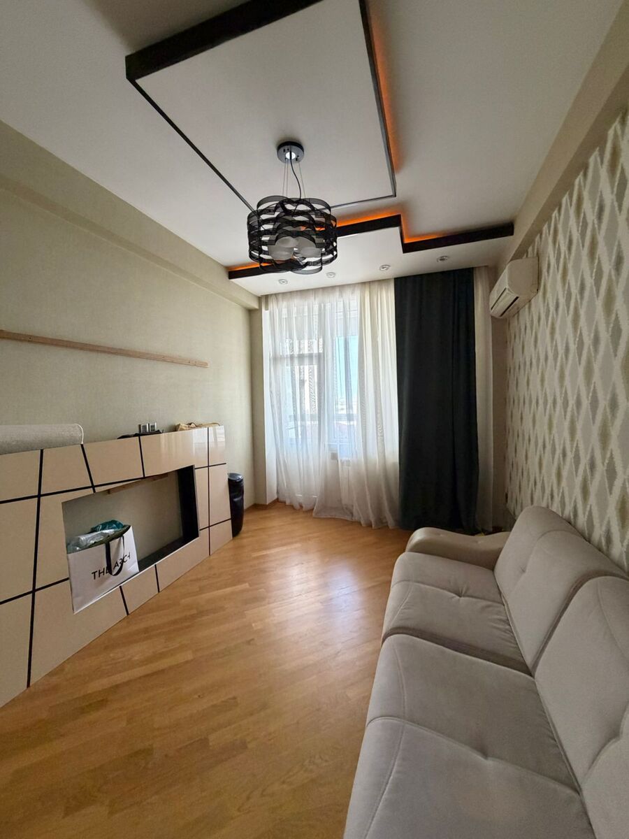 Satılır 5 otaqlı yeni tikili 202 m² — Mənzil, Bakı (10)