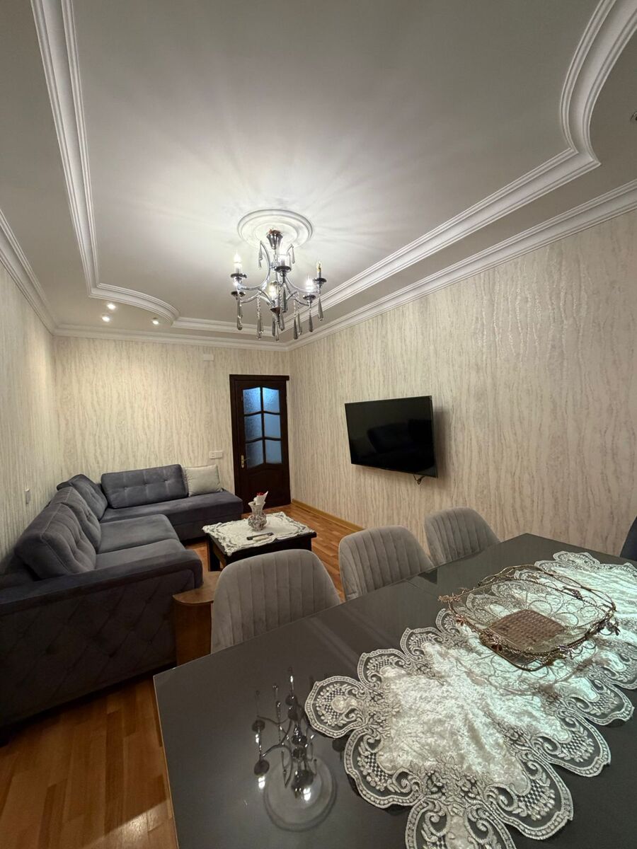 Satılır 5 otaqlı köhnə tikili 120 m² — Mənzil, Bakı (2)