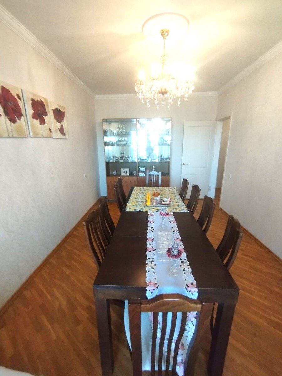 Satılır 4 otaqlı köhnə tikili 110 m² — Mənzil, Bakı (8)