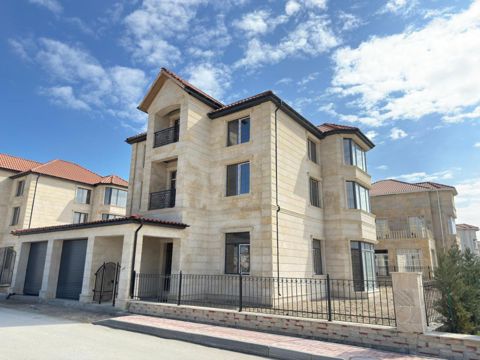 Satılır 9 otaqlı həyət evi/bağ evi 460 m² — Bakı