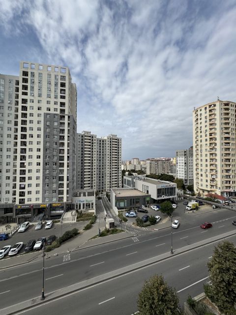 Satılır 3 otaqlı köhnə tikili 85 m² — Bakı