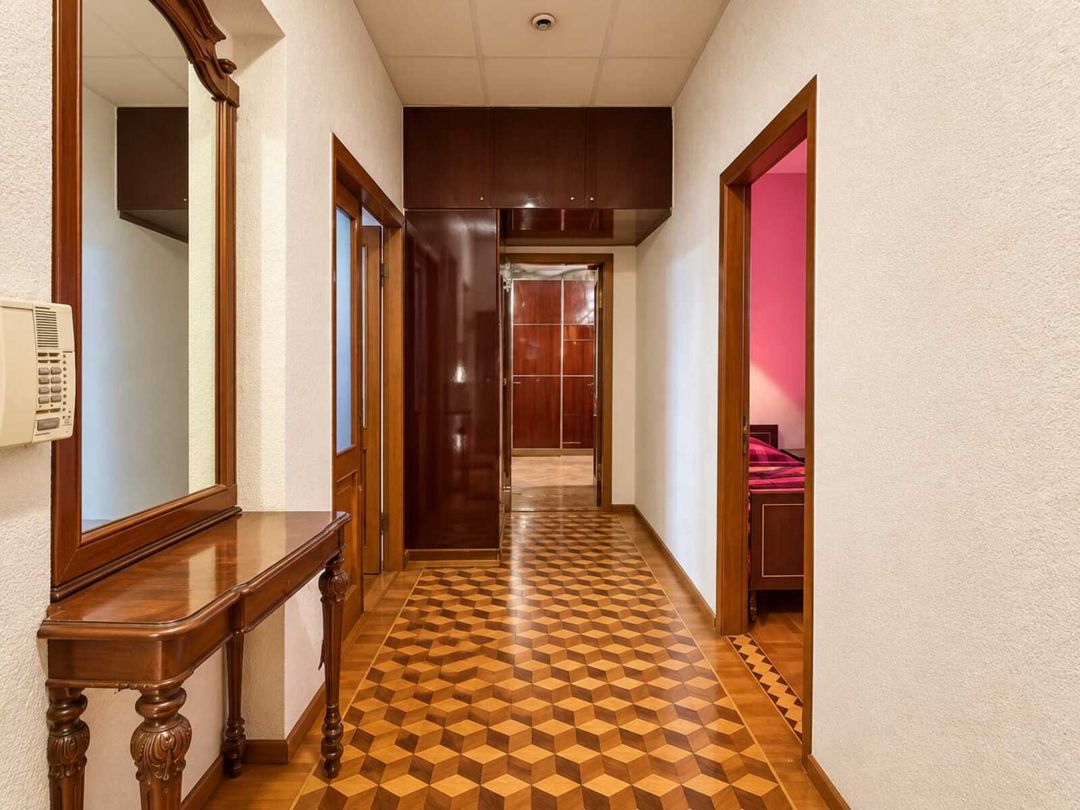 Satılır 4 otaqlı köhnə tikili 100 m² — Mənzil, Bakı (2)