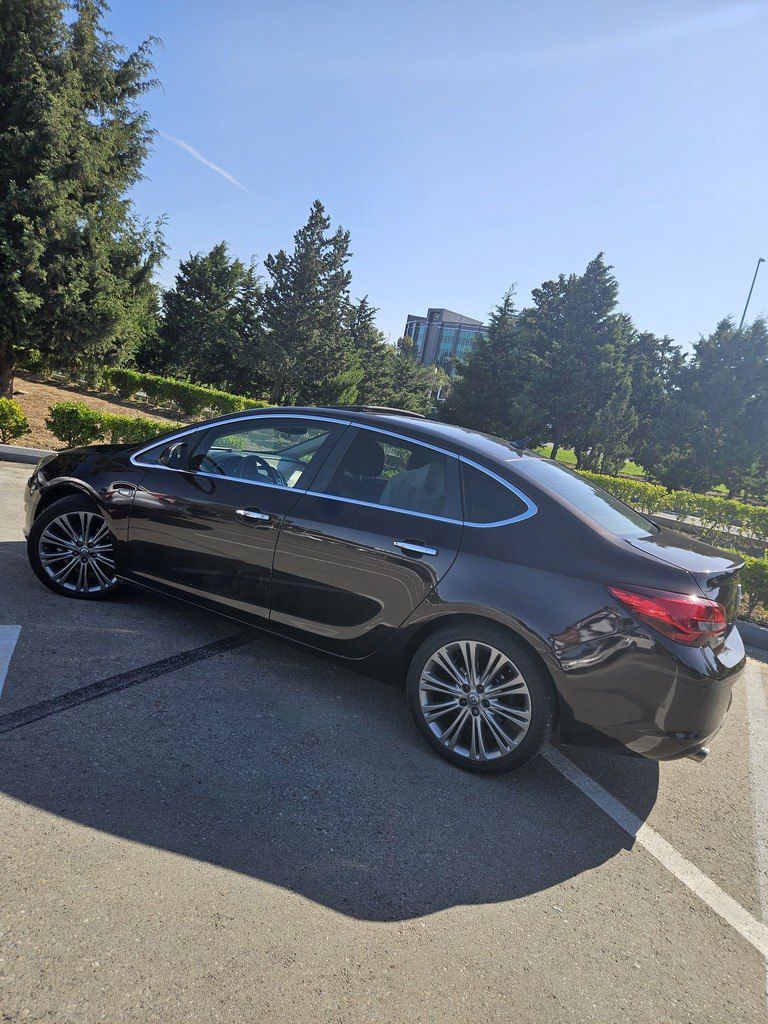 Opel Astra, 1.6 L, 2013 il, 289 000 km 10-MA-957 — Avtomobillər, Bakı (6)