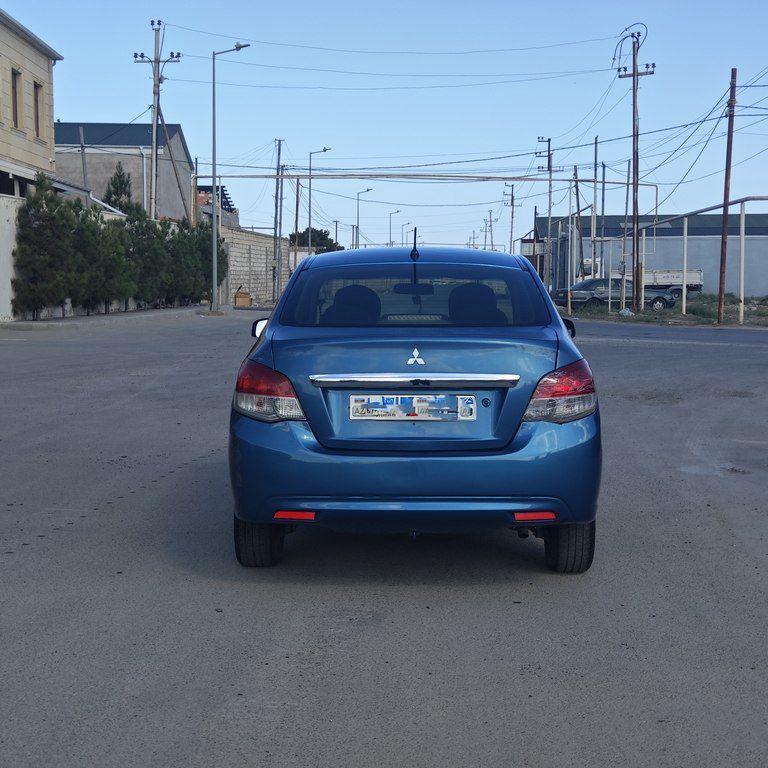 Mitsubishi Attrage, 1.2 L, 2014 il, 224 444 km — Avtomobillər, Bakı (4)