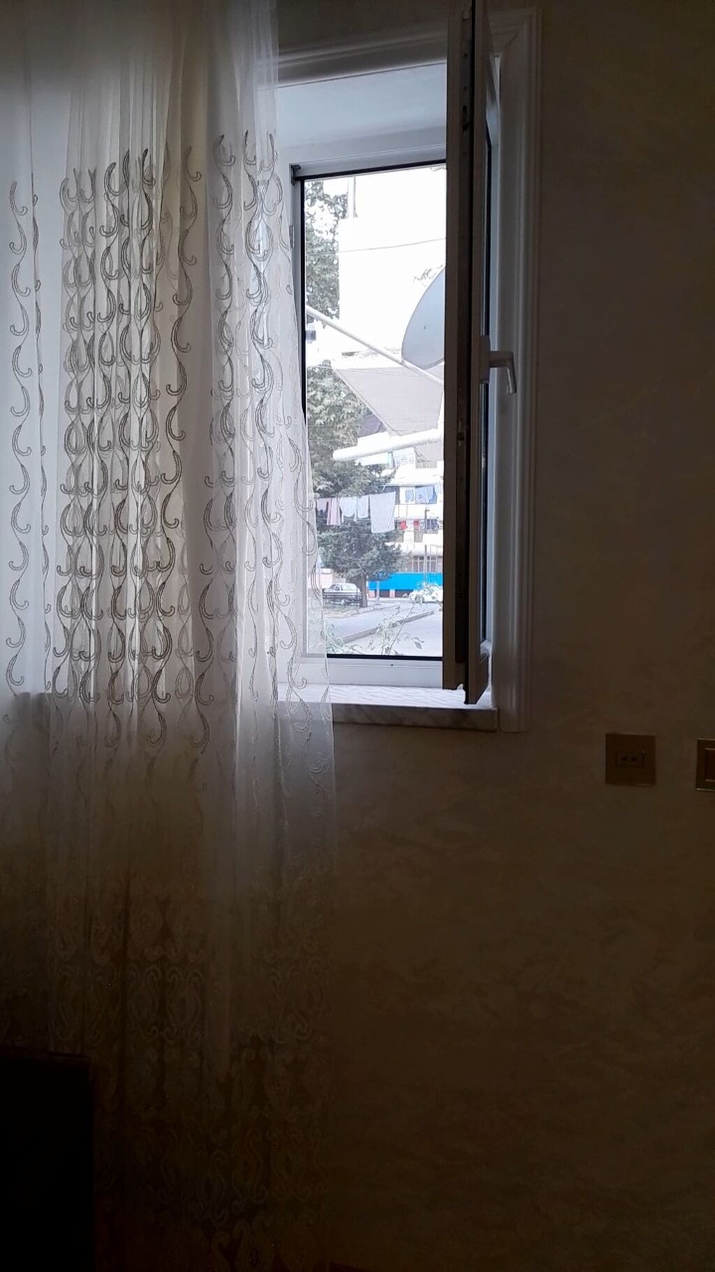 Kirayə üçün həyət evi Şəhərin mərkəzində yeni tikili ramontlu yaşayış — Ev, villa, Mingəçevir (8)