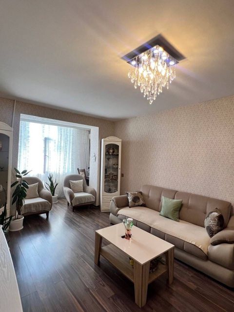 Satılır 3 otaqlı köhnə tikili 90 m² — Bakı