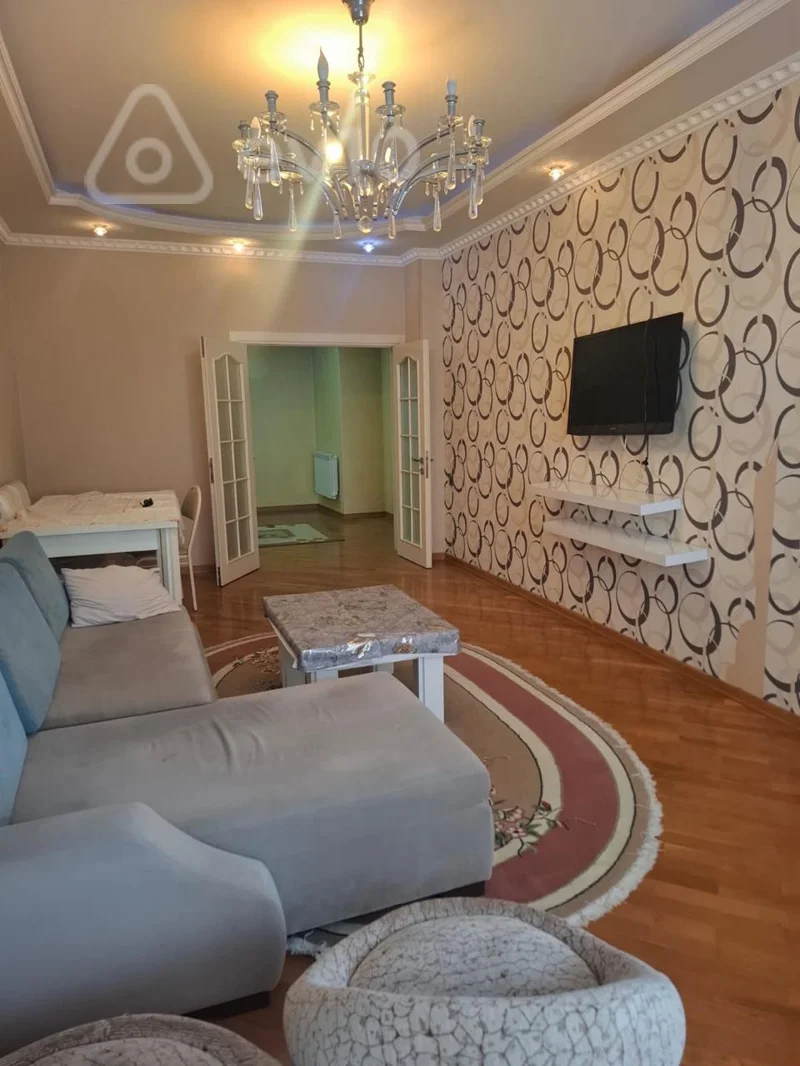 3 otaqlı mənzil, 125 m², Yusif Vəzir Çəmənzəminli — kirayə — Bakı