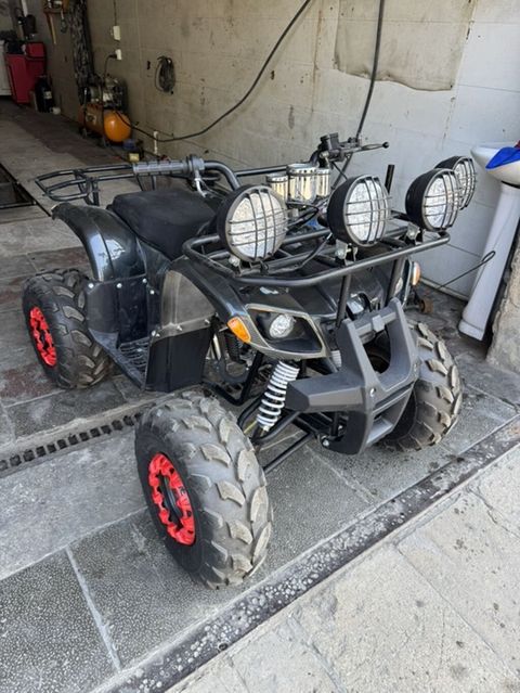 ATV kvadrosikl – off-road üçün tam təchizatlı - Güclü ofroud — Digah
