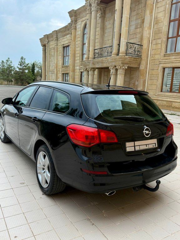 Opel Astra, 1.6 L, 2011 il, 225 000 km — Avtomobillər, Ucar (4)