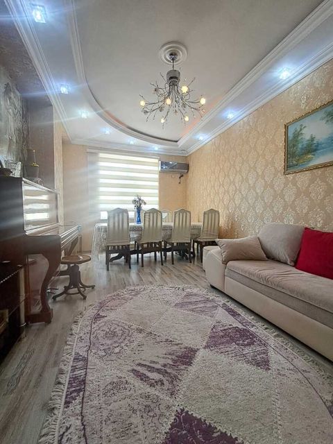 Satılır 2 otaqlı yeni tikili 90 m² — Bakı