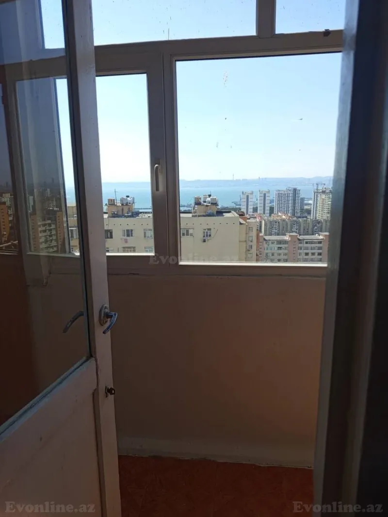 Satılır 3 otaqlı Mənzil Köhnə tikili 90 m² Bakı, Xətai r., Həzi Aslanov — Mənzil, Bakı (5)