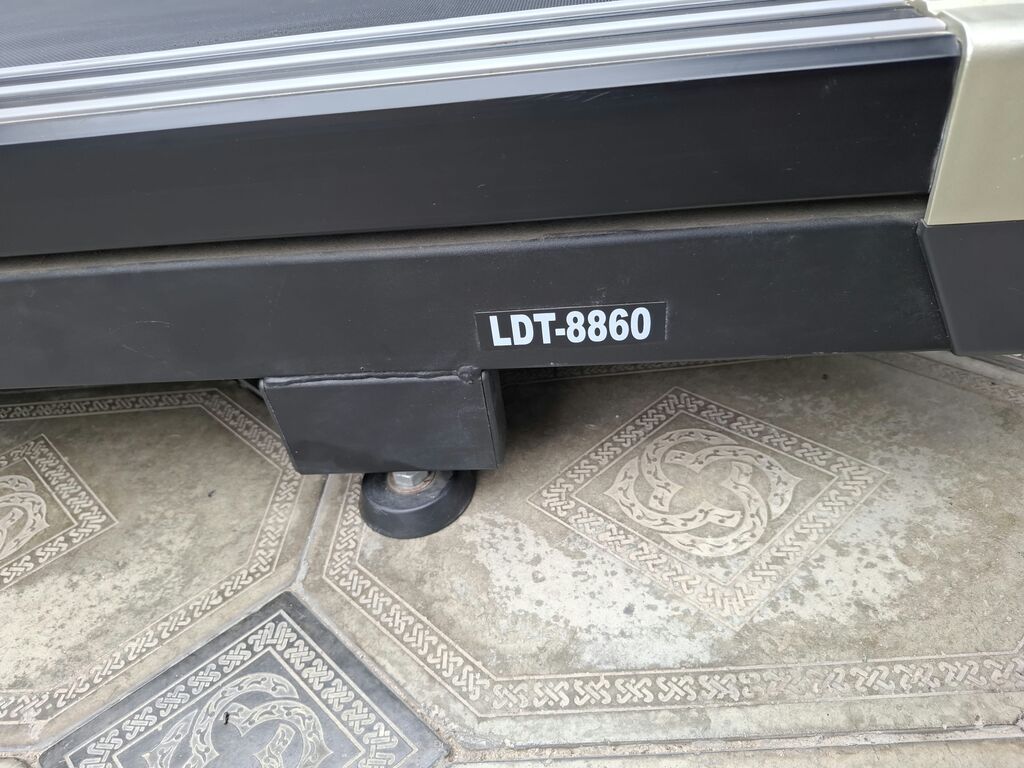 Beqavoy PROTEUS-8860 professional 150kq ceki goturur. Cox iri — Koşu simulyatorları, Sumqayıt (8)