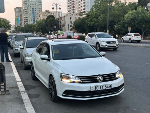 Volkswagen Jetta, 1.4 L, 2017 il, 244 000 km — Bakı