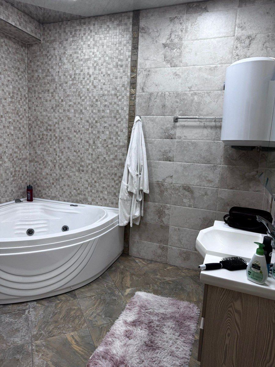 İcarəyə verilir 3 otaqlı yeni tikili 160 m² — Mənzil, Bakı (6)