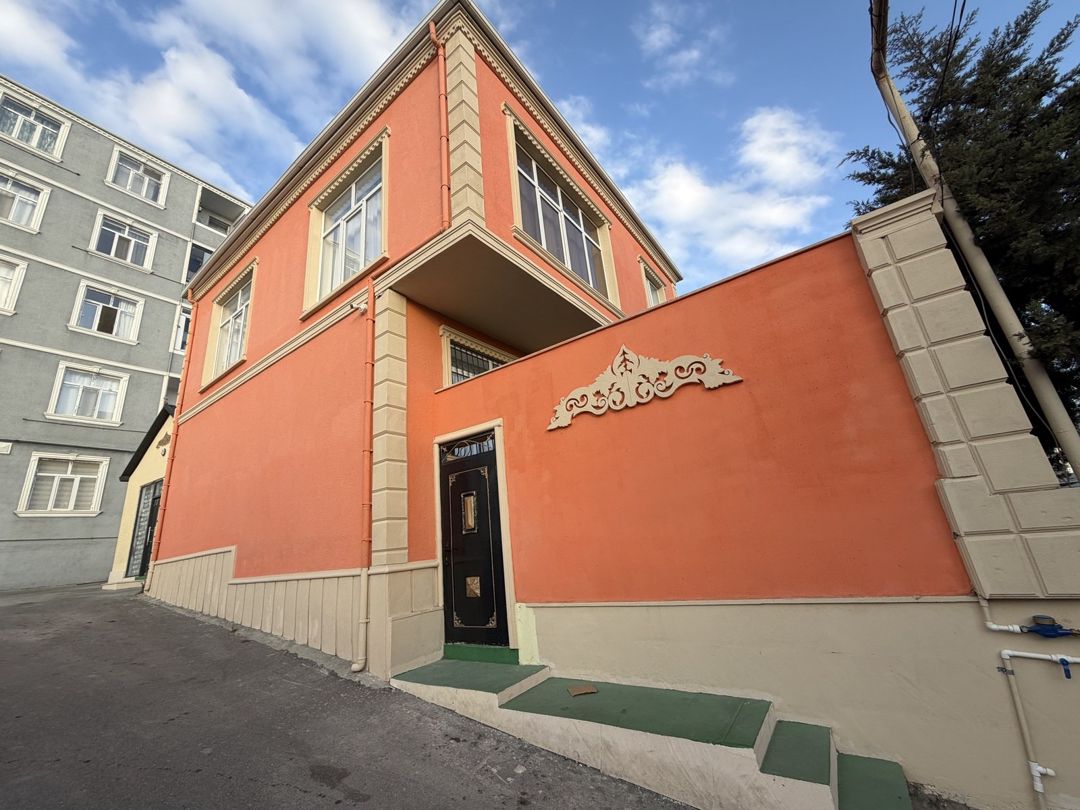 Satılır 4 otaqlı həyət evi/bağ evi 170 m² — Ev, villa, Bakı (2)