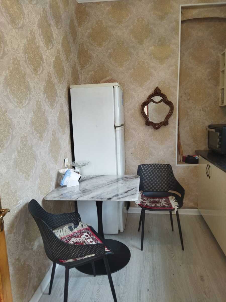 Satılır 2 otaqlı köhnə tikili 65 m² — Mənzil, Bakı (10)