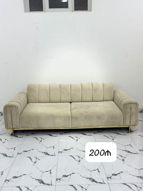 Divan 200₼.kürək hissəsi açılır,bazası yoxdur. Ünvan Savalan Nika — Bakı