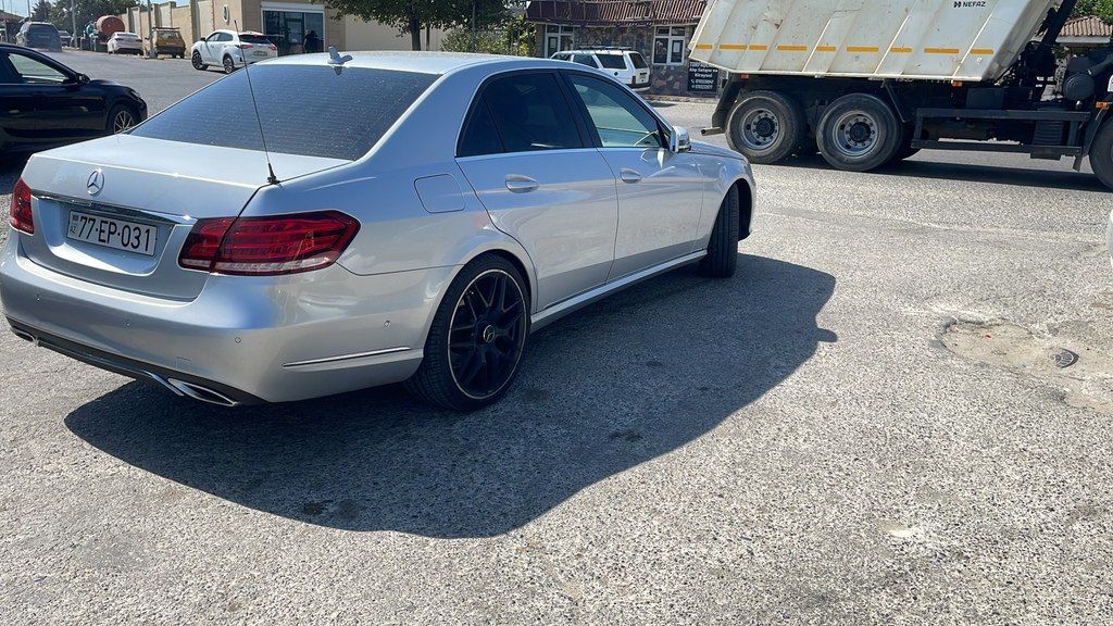 Mercedes E 250, 2.1 L, 2013 il, 390 000 km 77-EP-031 — Avtomobillər, Bakı (12)