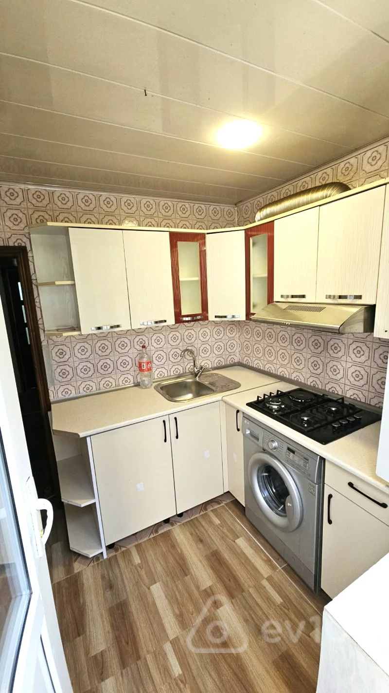 3 otaqlı mənzil, 72 m², Rustem Rustemov kuc — kirayə — Mənzil, Bakı (9)