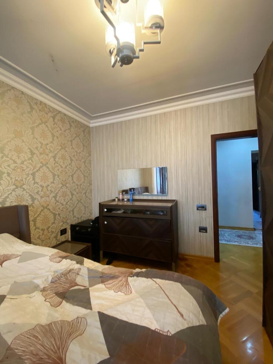 Satılır 4 otaqlı köhnə tikili 120 m² — Mənzil, Bakı (8)