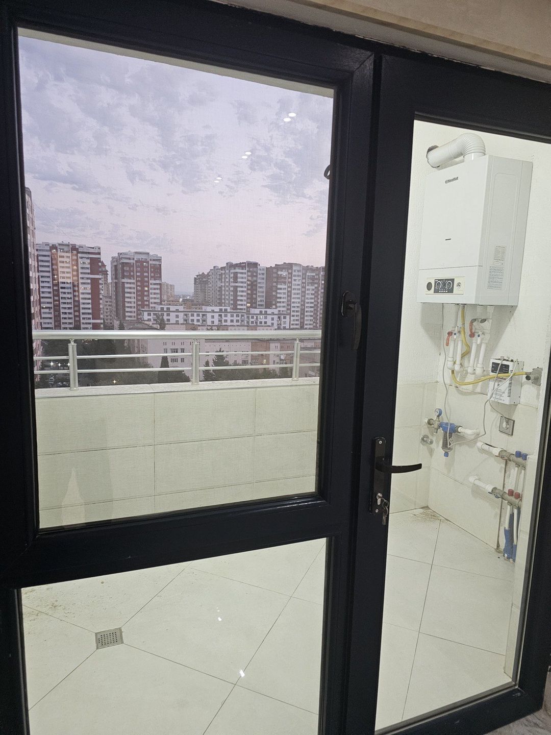 Satılır 2 otaqlı yeni tikili 90 m² — Mənzil, Bakı (6)